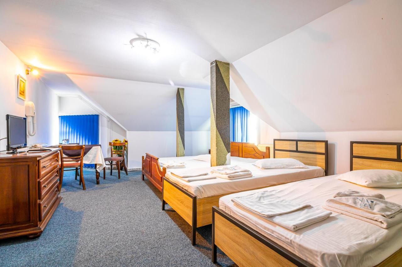 Motel Dasiana Târgu Jiu Exteriör bild