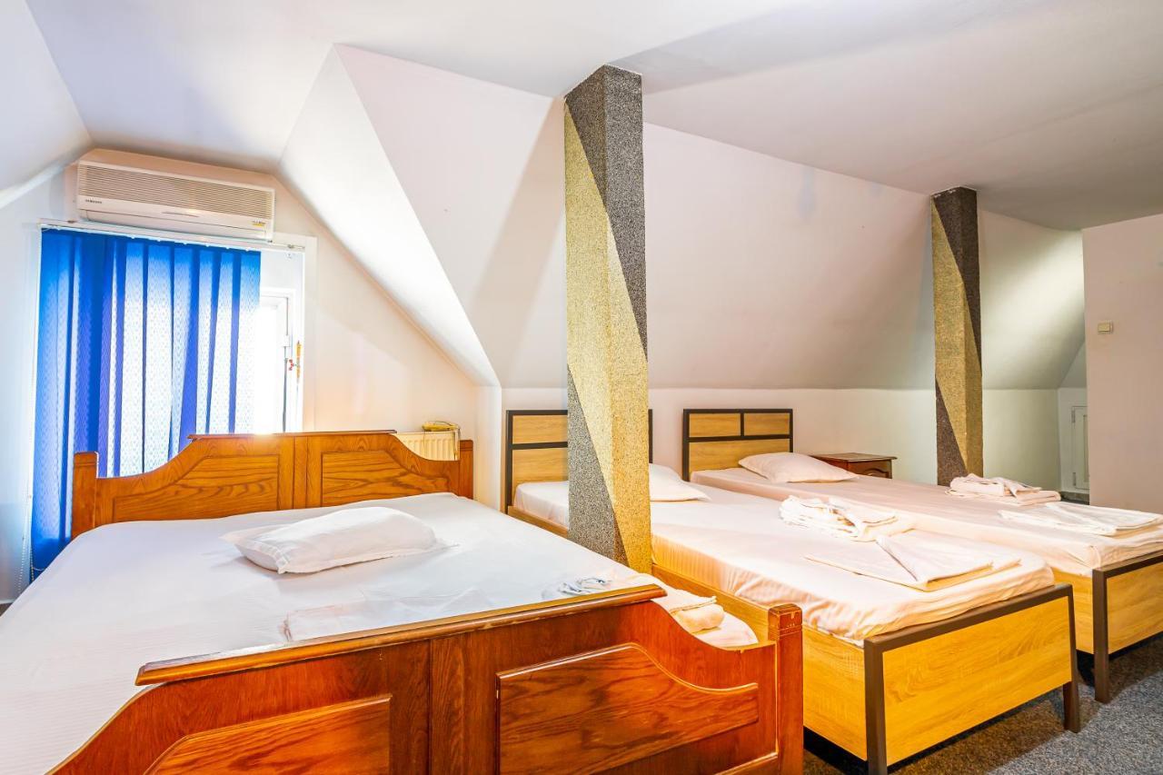 Motel Dasiana Târgu Jiu Exteriör bild
