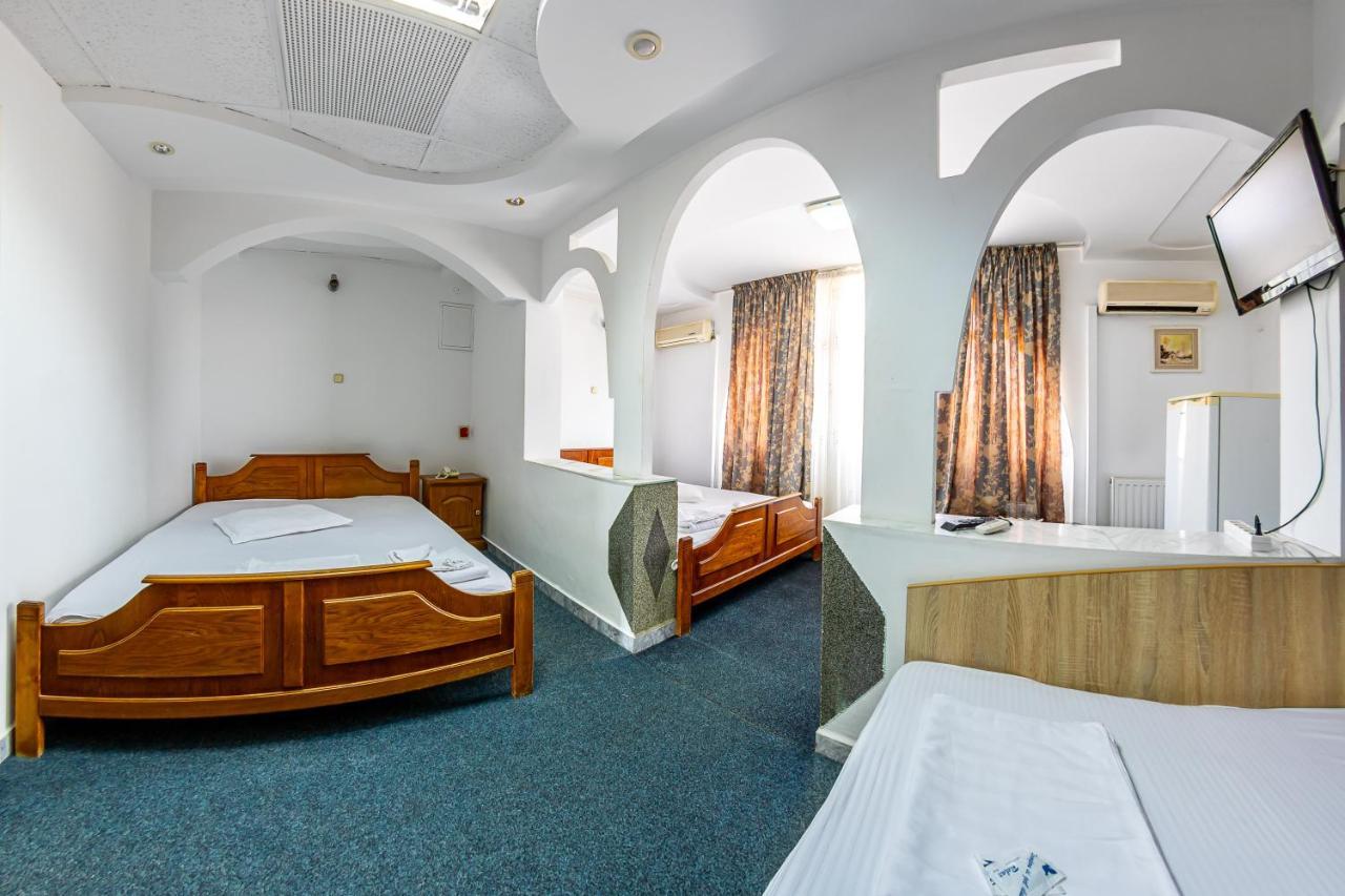Motel Dasiana Târgu Jiu Exteriör bild