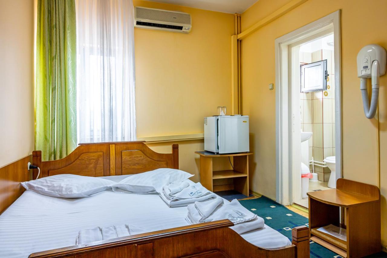 Motel Dasiana Târgu Jiu Exteriör bild