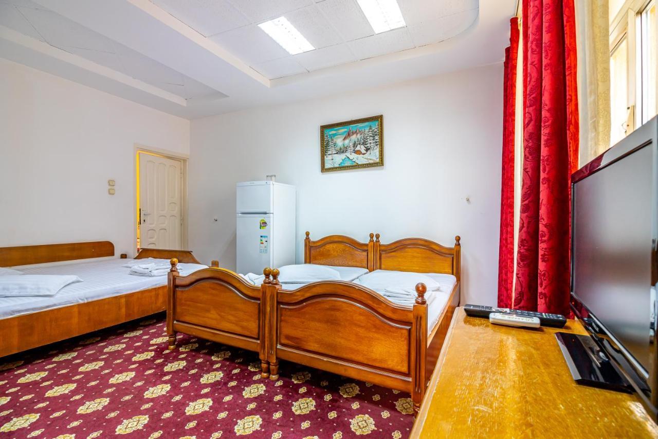 Motel Dasiana Târgu Jiu Exteriör bild