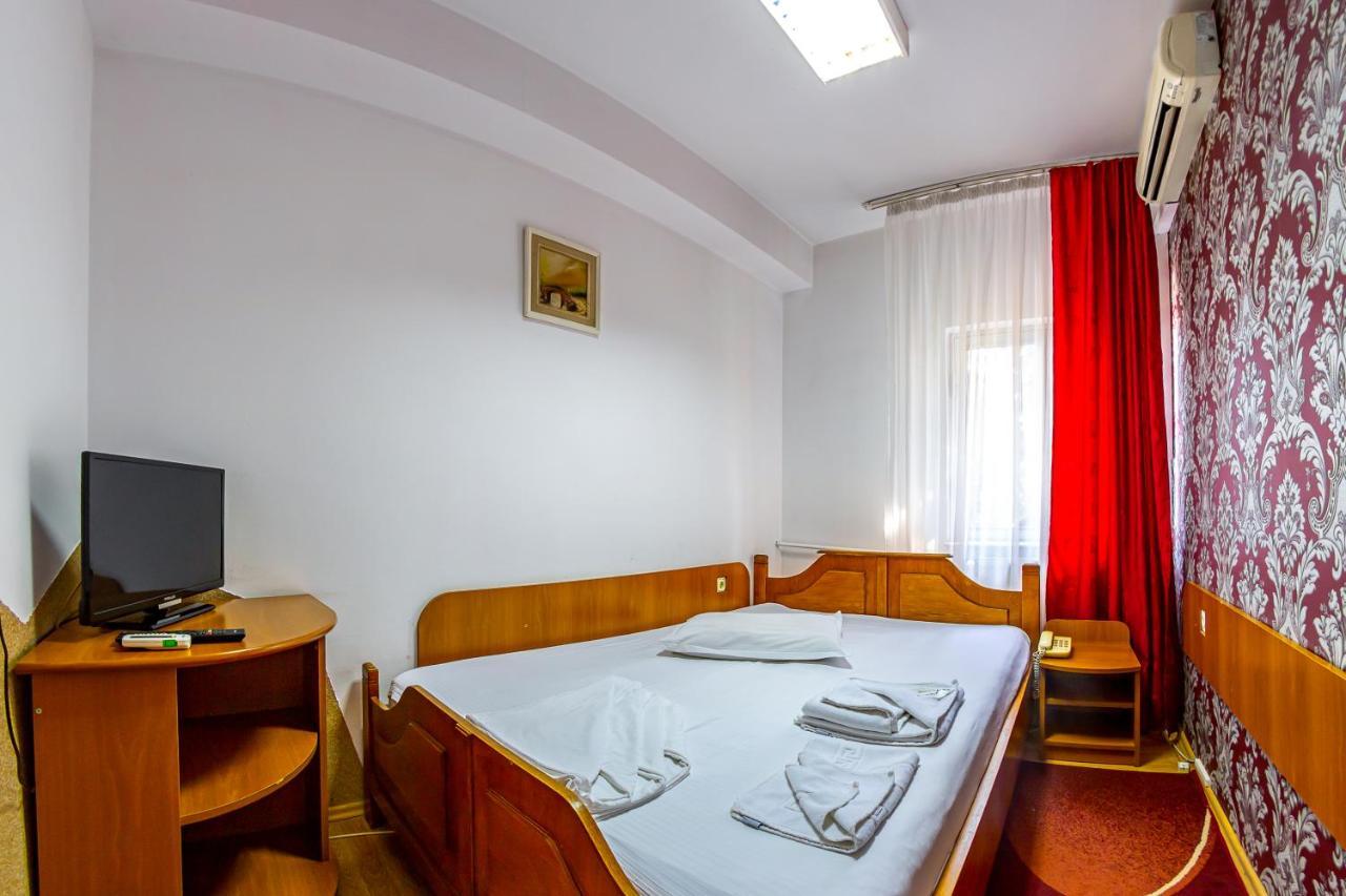 Motel Dasiana Târgu Jiu Exteriör bild