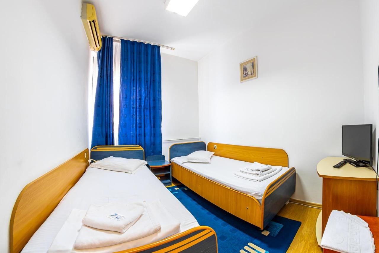 Motel Dasiana Târgu Jiu Exteriör bild
