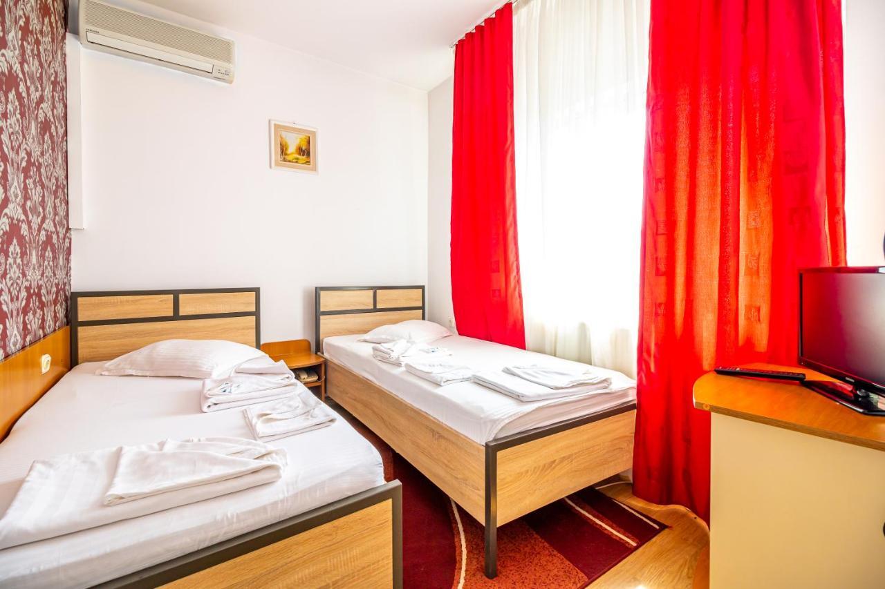 Motel Dasiana Târgu Jiu Exteriör bild
