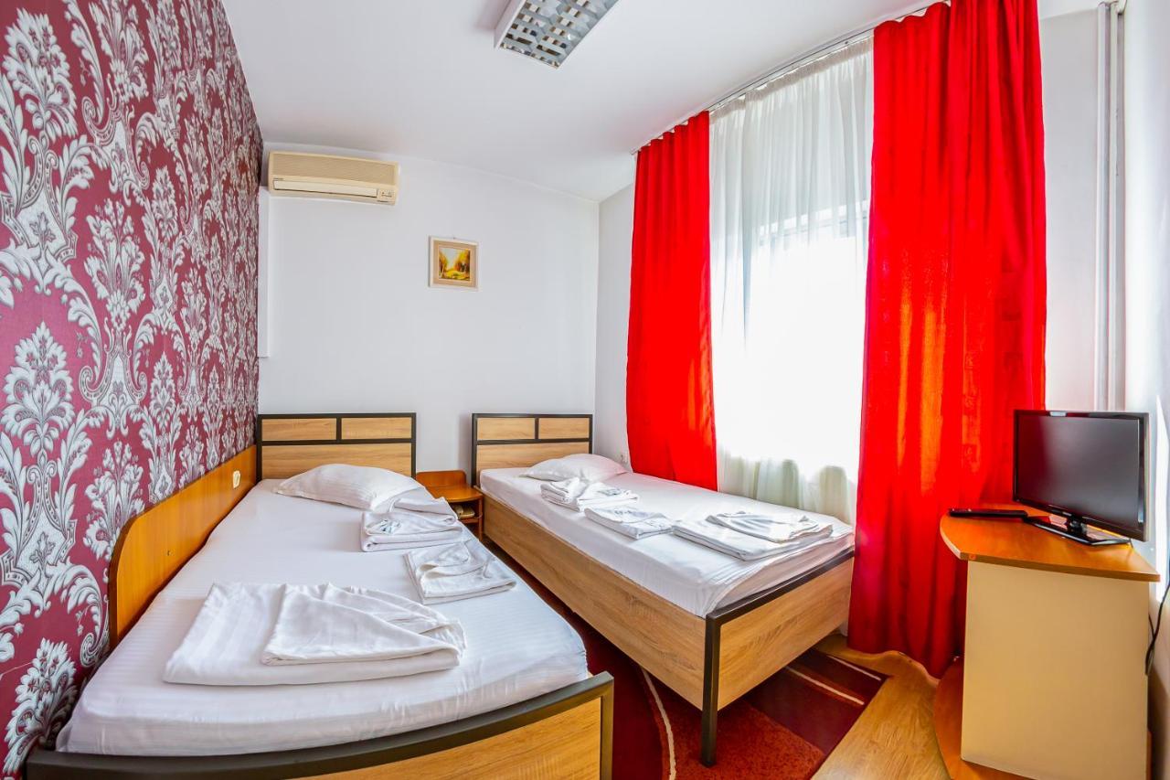 Motel Dasiana Târgu Jiu Exteriör bild